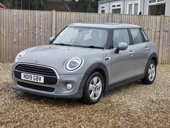 MINI Hatch 1.5 Cooper Classic Hatchback 5dr Petrol Manual Euro 6 (s/s) (136