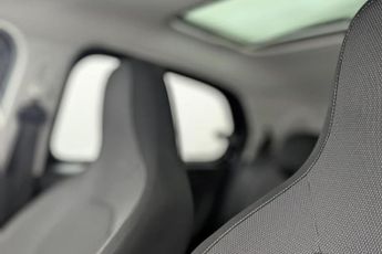 SMART FORFOUR 17.6kWh Premium Hatchback 5dr Electric Auto (22kW Charger) (82 p