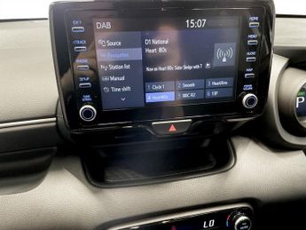 TOYOTA YARIS 1.5 VVT-h Design Hatchback 5dr Petrol Hybrid E-CVT Euro 6 (s/s) 