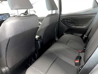 TOYOTA YARIS 1.5 VVT-h Design Hatchback 5dr Petrol Hybrid E-CVT Euro 6 (s/s) 