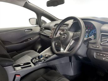 NISSAN LEAF 39kWh N-Connecta Hatchback 5dr Electric Auto (150 ps)