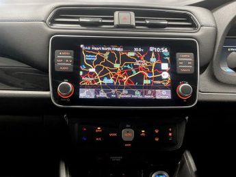 NISSAN LEAF 39kWh N-Connecta Hatchback 5dr Electric Auto (150 ps)