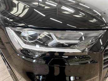 AUDI Q7 3.0 TFSIe V6 55 Black Edition SUV 5dr Petrol Plug-in Hybrid Tipt