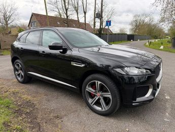 Jaguar F-Pace 3.0 D300 V6 S SUV 5dr Diesel Auto AWD Euro 6 (s/s) (300 ps)