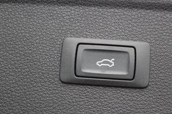 AUDI Q5 2.0 TDI 40 S line SUV 5dr Diesel S Tronic quattro Euro 6 (s/s) (