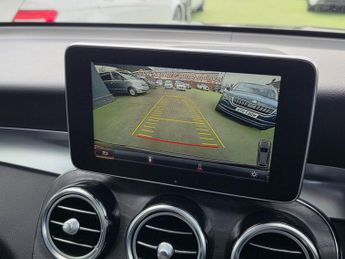 MERCEDES-BENZ GLC 2.1 GLC220d AMG Line (Premium Plus) SUV 5dr Diesel G-Tronic 4MAT