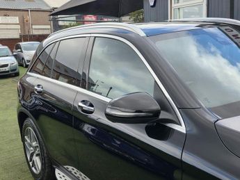 MERCEDES-BENZ GLC 2.1 GLC220d AMG Line (Premium Plus) SUV 5dr Diesel G-Tronic 4MAT