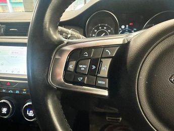 JAGUAR E-PACE 2.0 D180 R-Dynamic S SUV 5dr Diesel Auto AWD Euro 6 (s/s) (180 p