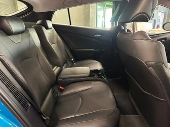 TOYOTA PRIUS 1.8 VVT 8.8kWh Excel Hatchback 5dr Petrol Plug-in Hybrid CVT Eur