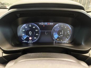 VOLVO XC40 1.5h T4 Recharge 10.7kWh Inscription SUV 5dr Petrol Plug-in Hybr