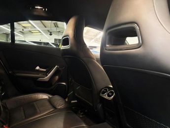 MERCEDES-BENZ CLA 2.0 CLA35 AMG Coupe 4dr Petrol 7G-DCT 4MATIC Euro 6 (s/s) (306 p