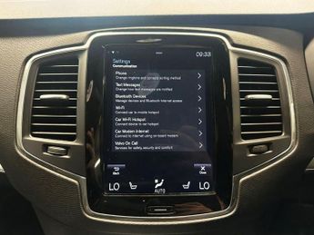 VOLVO XC90 2.0h T8 Twin Engine 10.4kWh Momentum SUV 5dr Petrol Plug-in Hybr