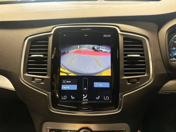 VOLVO XC90 2.0h T8 Twin Engine 10.4kWh Momentum SUV 5dr Petrol Plug-in Hybr