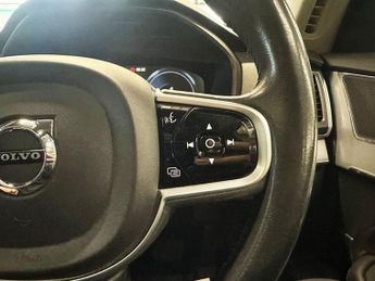 VOLVO XC90 2.0h T8 Twin Engine 10.4kWh Momentum SUV 5dr Petrol Plug-in Hybr