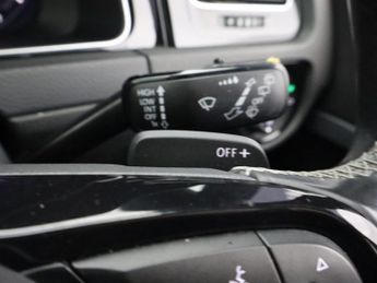 VOLKSWAGEN GOLF 2.0 TSI R Hatchback 5dr Petrol DSG 4Motion Euro 6 (s/s) (300 ps)