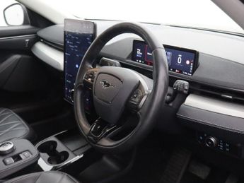 FORD MUSTANG MACH-E Standard Range 70kWh SUV 5dr Electric Automatic (269 ps)