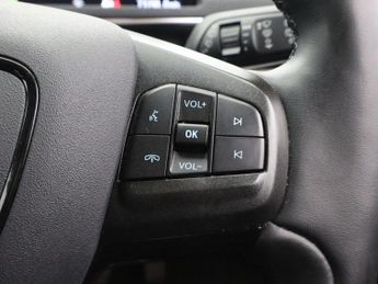 FORD MUSTANG MACH-E Standard Range 70kWh SUV 5dr Electric Automatic (269 ps)