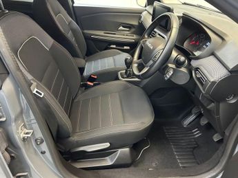 DACIA JOGGER 1.0 TCe Extreme SE MPV 5dr Petrol Manual Euro 6 (s/s) (110 ps)