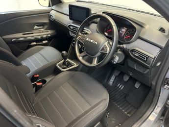 DACIA JOGGER 1.0 TCe Extreme SE MPV 5dr Petrol Manual Euro 6 (s/s) (110 ps)