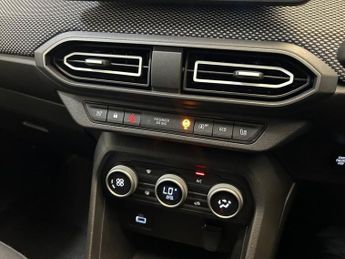 DACIA JOGGER 1.0 TCe Extreme SE MPV 5dr Petrol Manual Euro 6 (s/s) (110 ps)