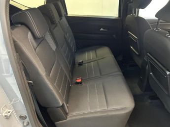 DACIA JOGGER 1.0 TCe Extreme SE MPV 5dr Petrol Manual Euro 6 (s/s) (110 ps)