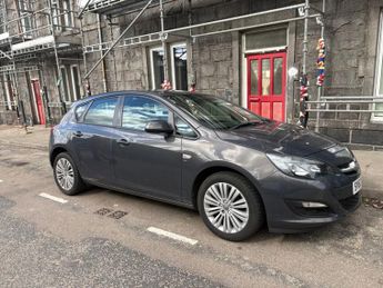 Vauxhall Astra 1.6 16v Energy Hatchback 5dr Petrol Manual Euro 5 (115 ps)