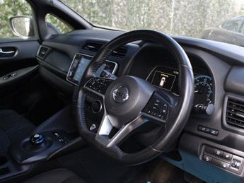 NISSAN LEAF 40kWh Acenta Hatchback 5dr Electric Auto (150 ps)