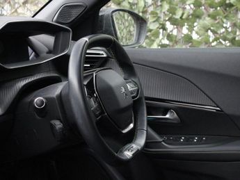PEUGEOT E-2008 50kWh GT Premium SUV 5dr Electric Auto (136 ps)