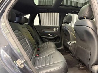 MERCEDES-BENZ GLC 2.1 GLC250d AMG Line (Premium Plus) SUV 5dr Diesel G-Tronic 4MAT