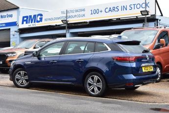 RENAULT MEGANE 1.6 E-TECH 9.8kWh Iconic Sport Tourer 5dr Petrol Plug-in Hybrid 