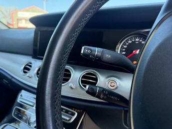 MERCEDES-BENZ E-CLASS 3.0 E350d V6 SE Saloon 4dr Diesel G-Tronic+ Euro 6-1 OWNER FROM 