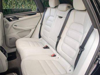 PORSCHE MACAN 3.6T V6 Turbo PDK 4WD Euro 6 (s/s) 5dr