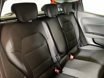 RENAULT CLIO 1.6 E-TECH Evolution Hatchback 5dr Petrol Hybrid Auto Euro 6 (s/