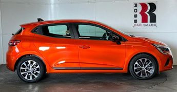 RENAULT CLIO 1.6 E-TECH Evolution Hatchback 5dr Petrol Hybrid Auto Euro 6 (s/