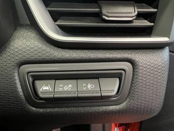 RENAULT CLIO 1.6 E-TECH Evolution Hatchback 5dr Petrol Hybrid Auto Euro 6 (s/