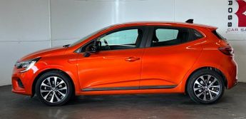 RENAULT CLIO 1.6 E-TECH Evolution Hatchback 5dr Petrol Hybrid Auto Euro 6 (s/