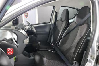 PEUGEOT 107 1.0 12V Urban Hatchback 5dr Petrol Manual Euro 4 (68 ps)