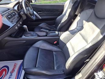 BMW Z4 3.0L 2d  AUTO  265 BHP