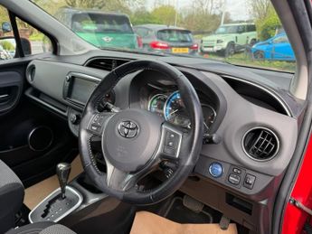 TOYOTA YARIS 1.5 VVT-h Icon Hatchback 5dr Petrol Hybrid E-CVT Euro 6 (101 ps)