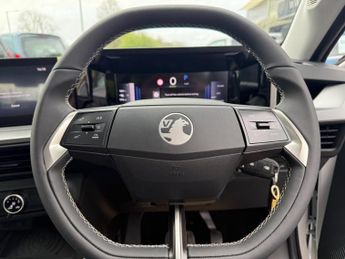 VAUXHALL Frontera Electric 44kWh Design SUV 5dr Electric Auto (113 ps)