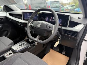 VAUXHALL Frontera Electric 44kWh Design SUV 5dr Electric Auto (113 ps)