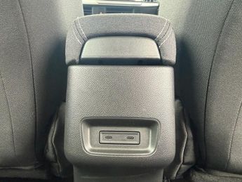 VAUXHALL Frontera Electric 44kWh Design SUV 5dr Electric Auto (113 ps)