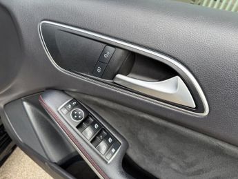 MERCEDES-BENZ A-CLASS 1.5 A180d AMG Line (Premium) Hatchback 5dr Diesel 7G-DCT Euro 6 