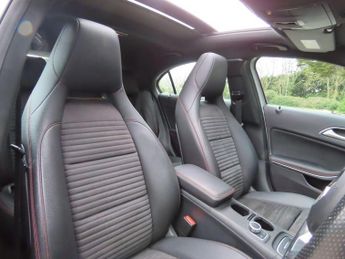 MERCEDES-BENZ A CLASS 2.1 A200d AMG Line (Premium Plus) 7G-DCT Euro 6 (s/s) 5dr