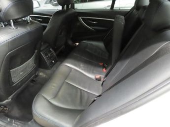 BMW 3 SERIES 2.0 330e 7.6kWh M Sport Shadow Edition Saloon 4dr Petrol Plug-in