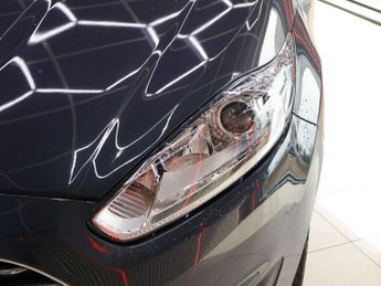 FORD FIESTA 1.6 Titanium Hatchback 5dr Petrol Powershift Euro 5 (105 ps)