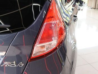 FORD FIESTA 1.6 Titanium Hatchback 5dr Petrol Powershift Euro 5 (105 ps)