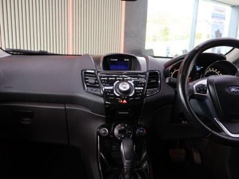 FORD FIESTA 1.6 Titanium Hatchback 5dr Petrol Powershift Euro 5 (105 ps)