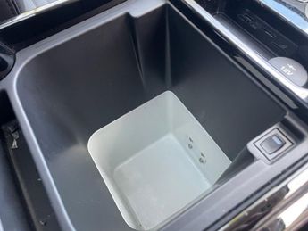 LAND ROVER DISCOVERY 2.0 SD4 HSE SUV 5dr Diesel Auto 4WD Euro 6 (s/s) 