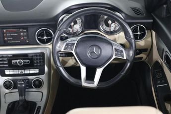 MERCEDES-BENZ SLK 1.8 SLK200 AMG Sport Convertible 2dr Petrol G-Tronic+ Euro 5 (s/